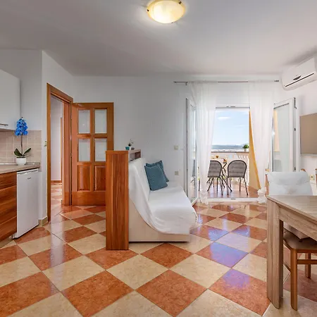 Oleander Apartment