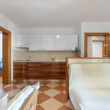 Oleander Apartment