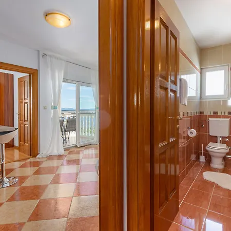 Oleander Apartment